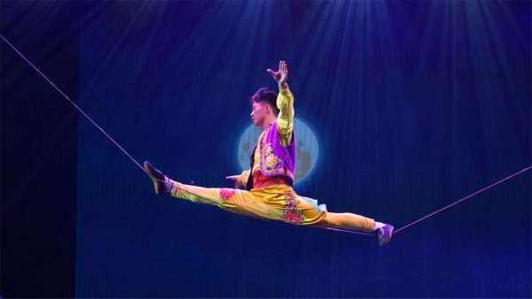 Red Theatre Beijing Acrobatic Show